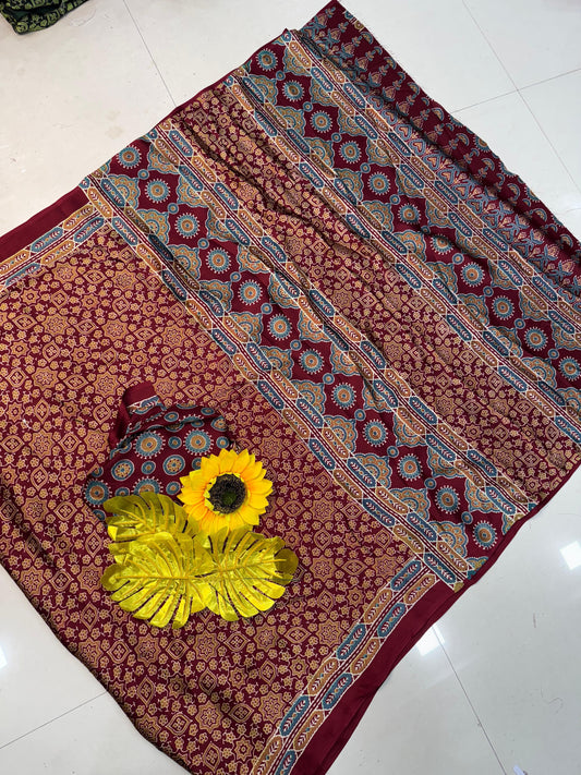 New Trending Silk Bollywood Designer Gaji Silk Designer Saree with Printed Pallu & Contrast Blouse