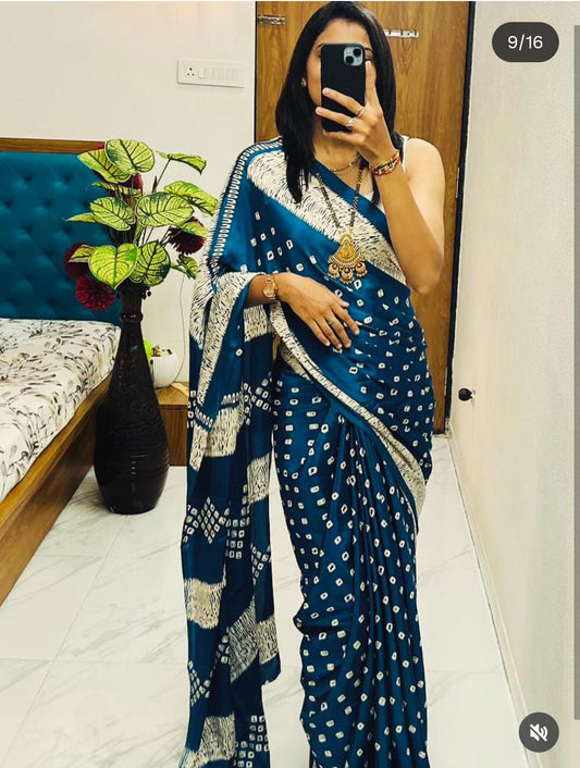 Crape Silk Beautiful Gajji Silk Bollywood Saree with Bandhani Printed Pallu & Contrast Blouse