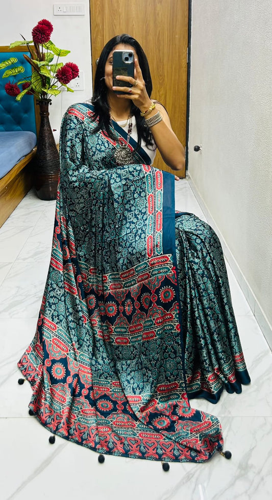 New Trending Bollywood Designer Gaji Silk Designer Saree with Printed Pallu & Contrast Blouse