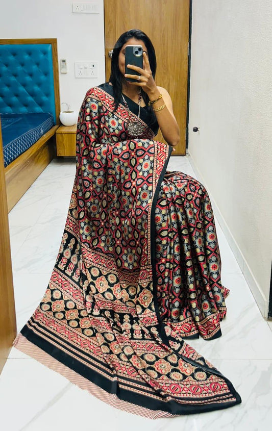 Bollywood Gajji Silk Bollywood Saree with Crape Silk Printed Pallu & Contrast Blouse