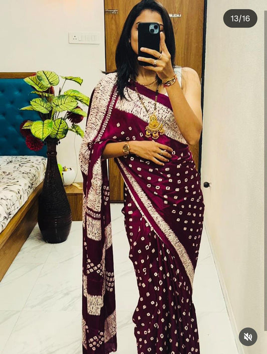 Crape Silk Beautiful Gajji Silk Bollywood Saree with Bandhani Printed Pallu & Contrast Blouse
