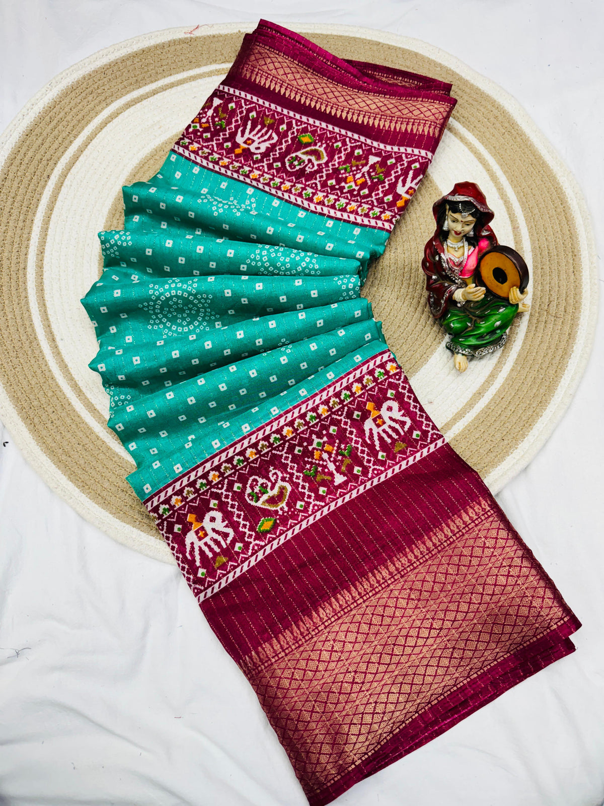 JAQURD BODAR DOLA SILK SPARKLE ZARI BANDHNI PRINT