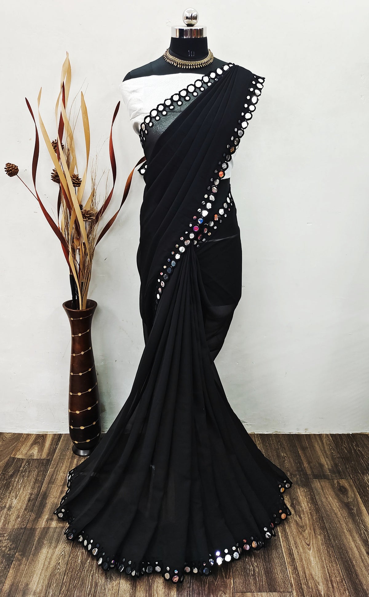 Trendy Women's Brasso Chiffon Saree