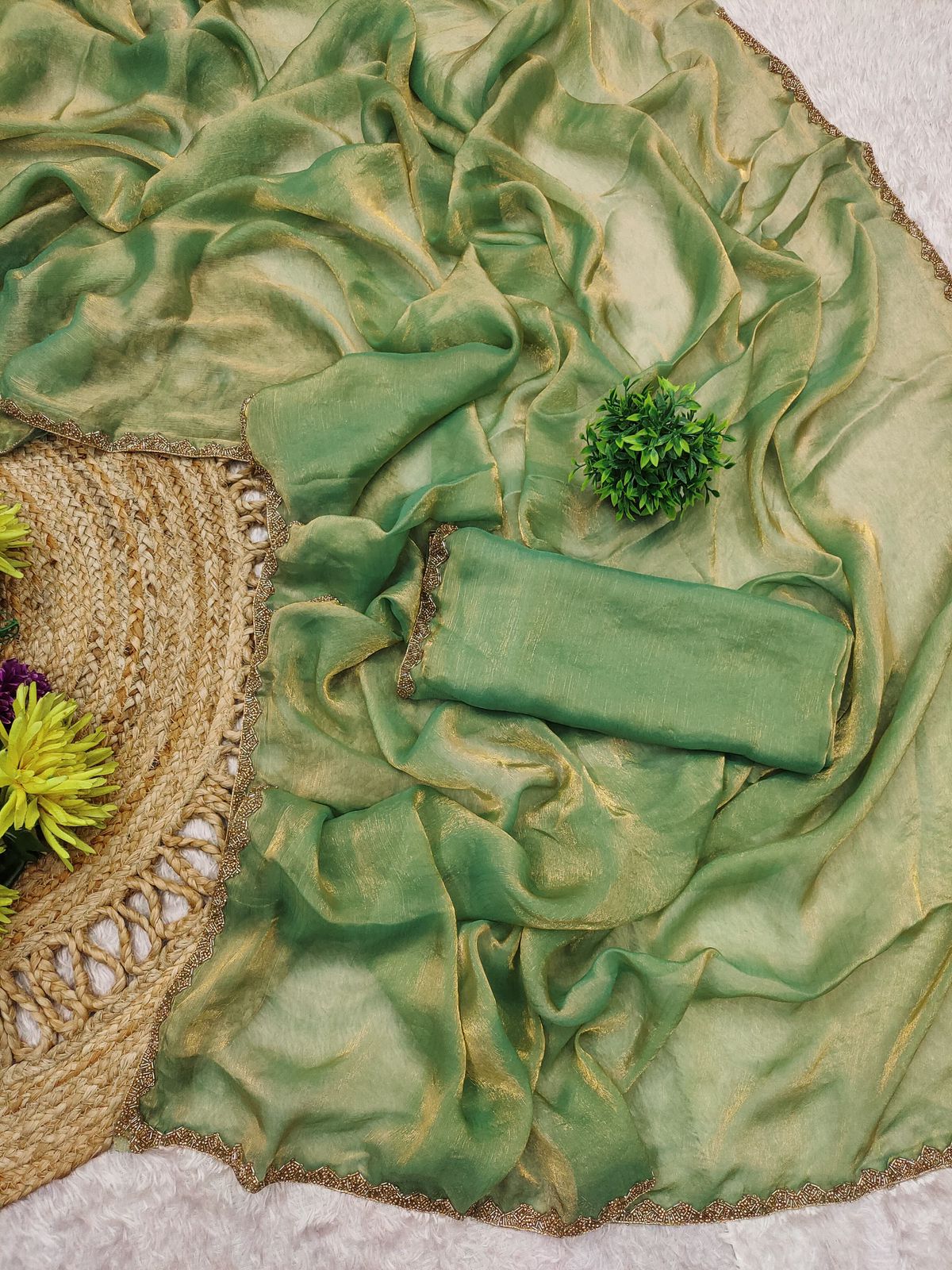 Jalpari Fendy Plain crush with super hit gum lace Pattern in limited edition Saree